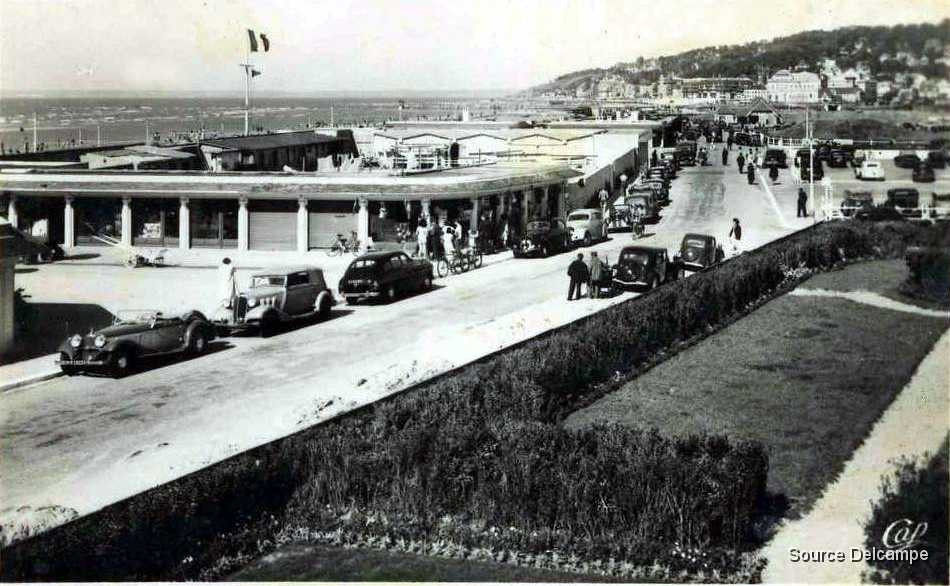 14 Deauville Plage 1952.jpg